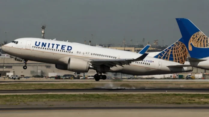 United Airlines flight emergency landing